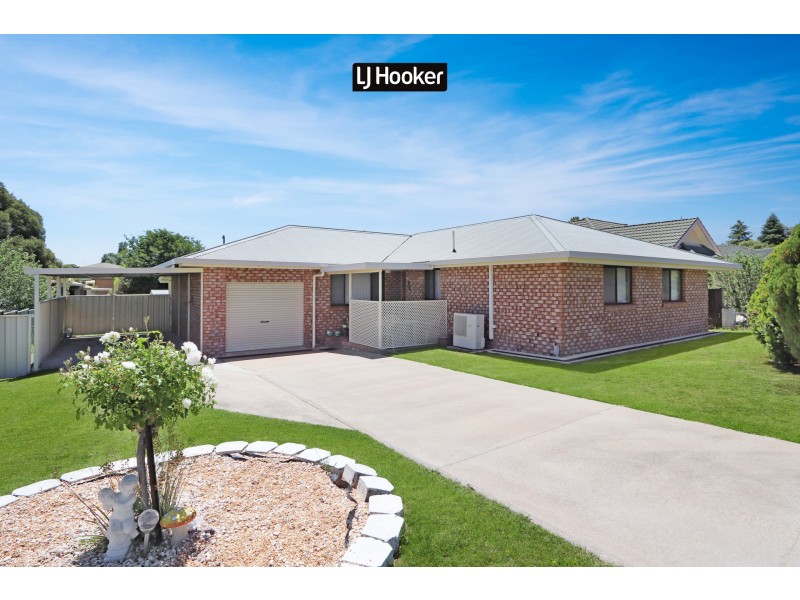 8 Deodara Drive, Inverell NSW 2360