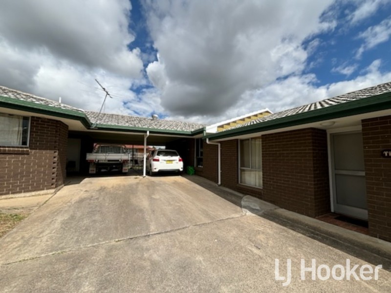 2/10 Herbert Street, Inverell NSW 2360
