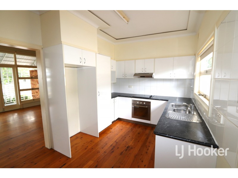 17 Shirley Street, Inverell NSW 2360