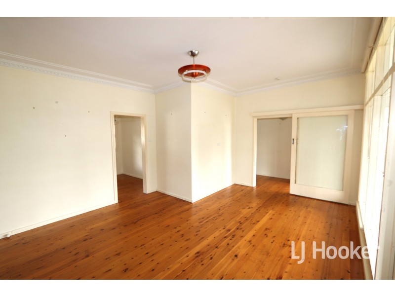 17 Shirley Street, Inverell NSW 2360