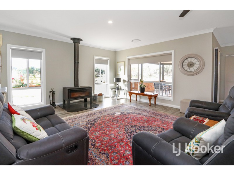 38 Sylvan Drive, Inverell NSW 2360