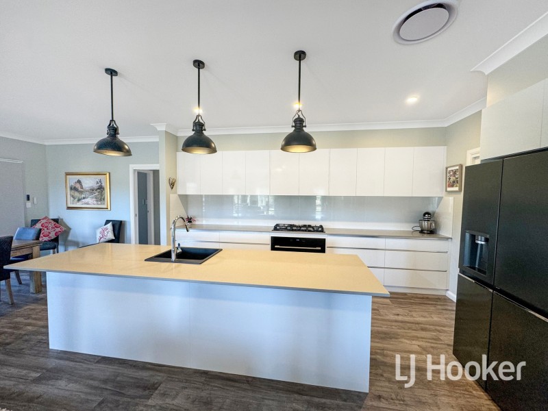 38 Sylvan Drive, Inverell NSW 2360