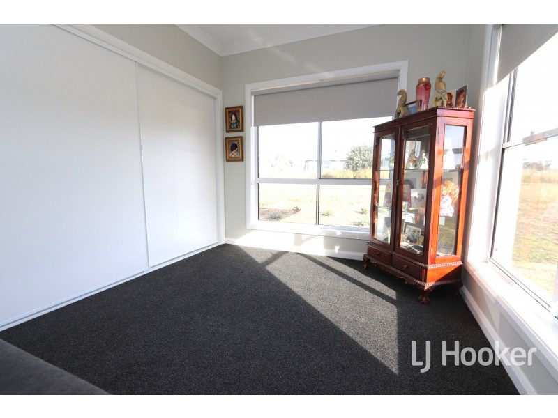 38 Sylvan Drive, Inverell NSW 2360