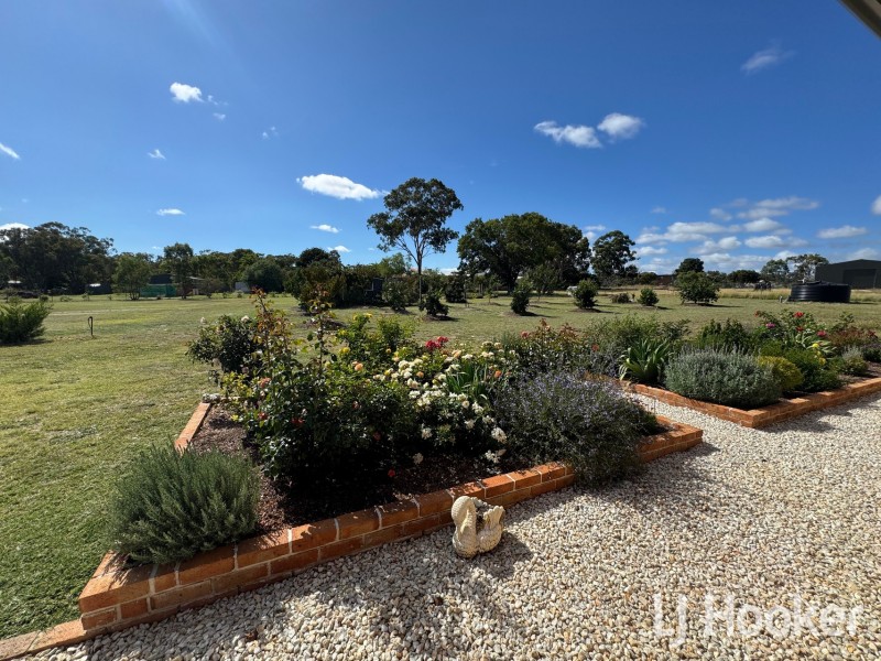 38 Sylvan Drive, Inverell NSW 2360