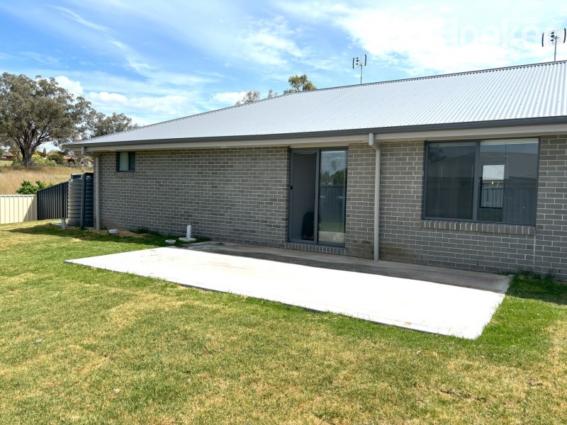 4a Terry Drive, Inverell NSW 2360