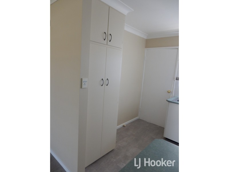 2/15 Greaves Street, Inverell NSW 2360