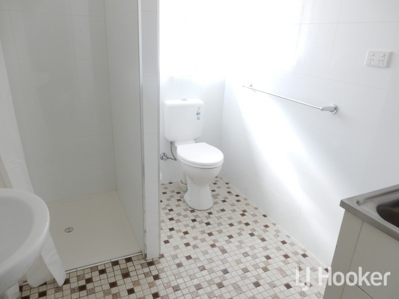 2/15 Greaves Street, Inverell NSW 2360