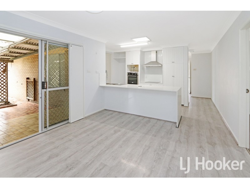 Eight Sequoia Place, Inverell NSW 2360