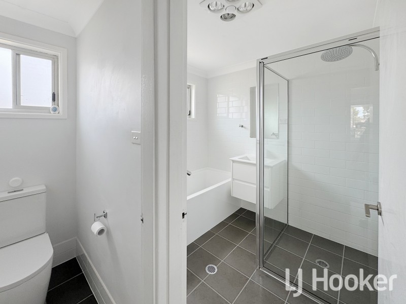 Eight Sequoia Place, Inverell NSW 2360