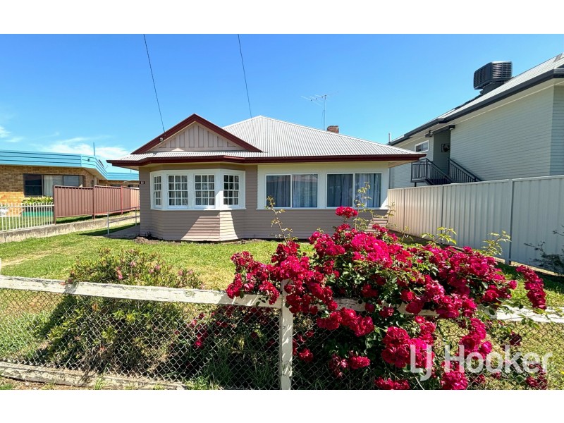 82 Evans Street, Inverell NSW 2360