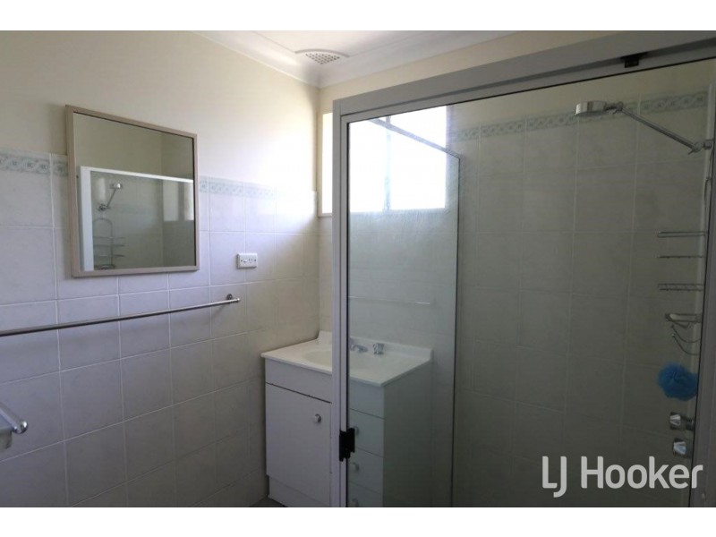 17B Queens Terrace, Inverell NSW 2360