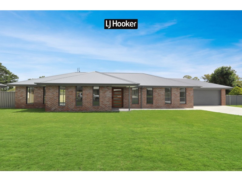 8 Max Place, Inverell NSW 2360