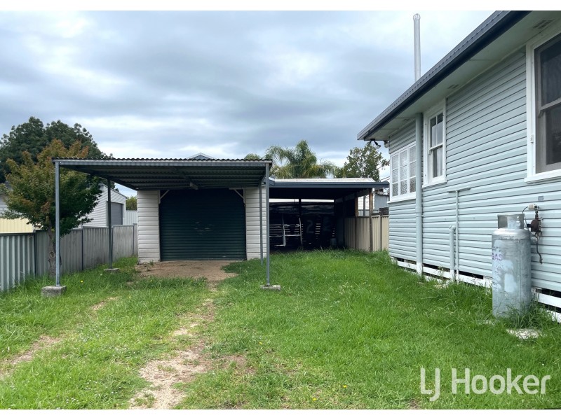 2 Gilchrist Street, Inverell NSW 2360