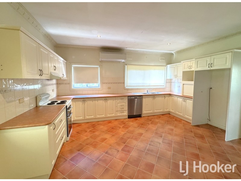 76 Rose Street, Inverell NSW 2360