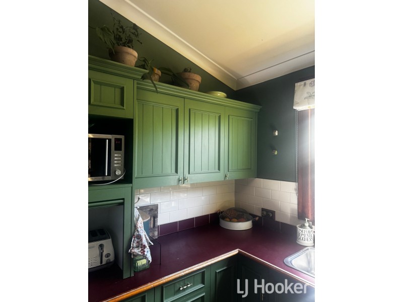 24 High Street, Inverell NSW 2360