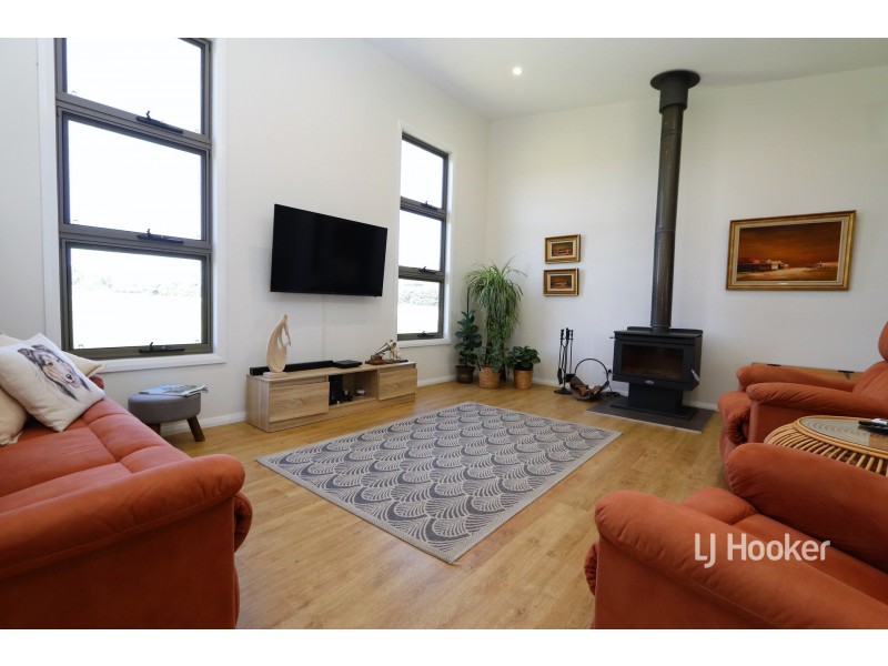 47 Talbragar Close, Inverell NSW 2360