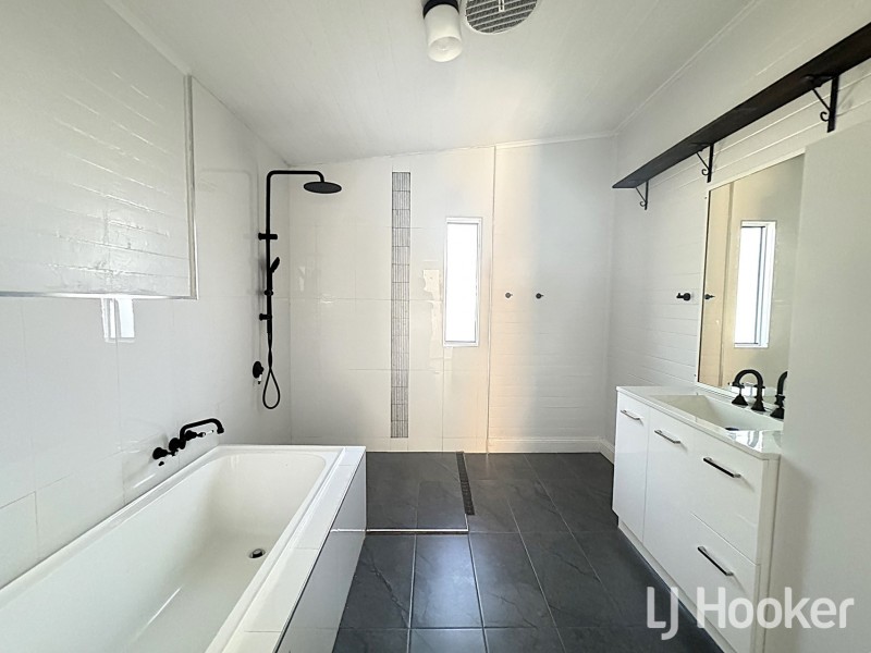 8 Wallangra Street, Delungra NSW 2403