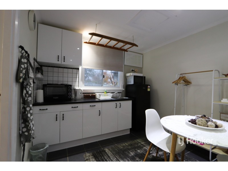 6 Rosslyn Street, Inverell NSW 2360