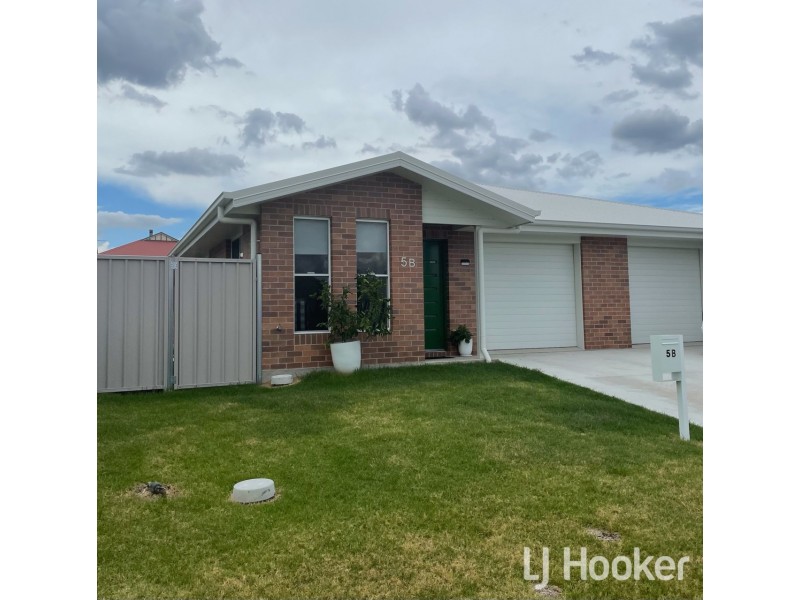 5B Terry Drive, Inverell NSW 2360