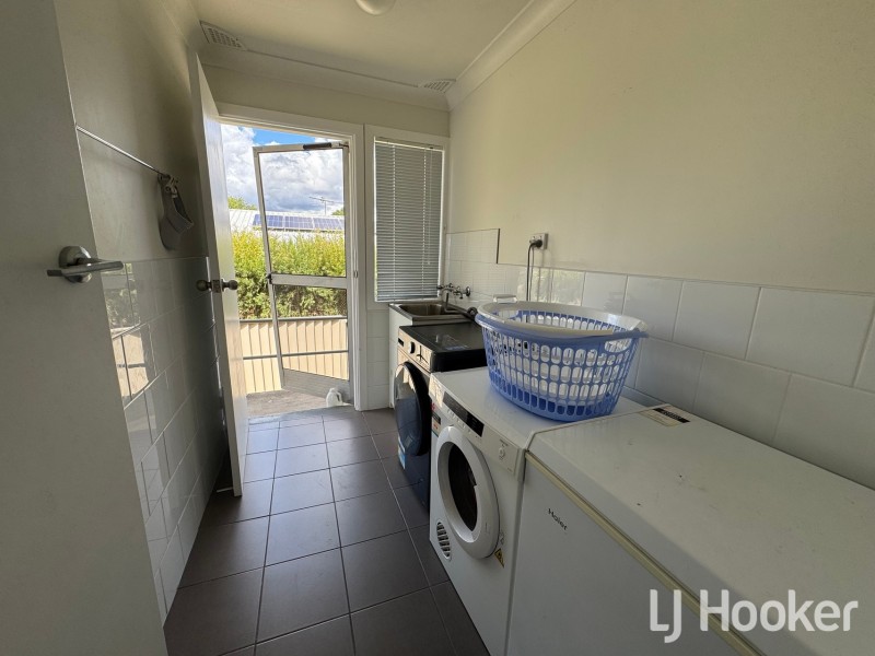 19 Moore Street, Inverell NSW 2360