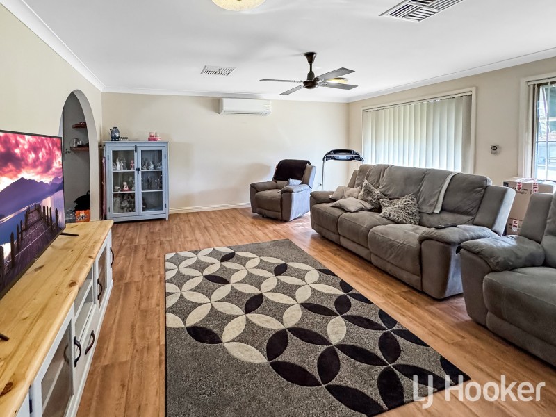 11 Jacaranda Crescent, Inverell NSW 2360