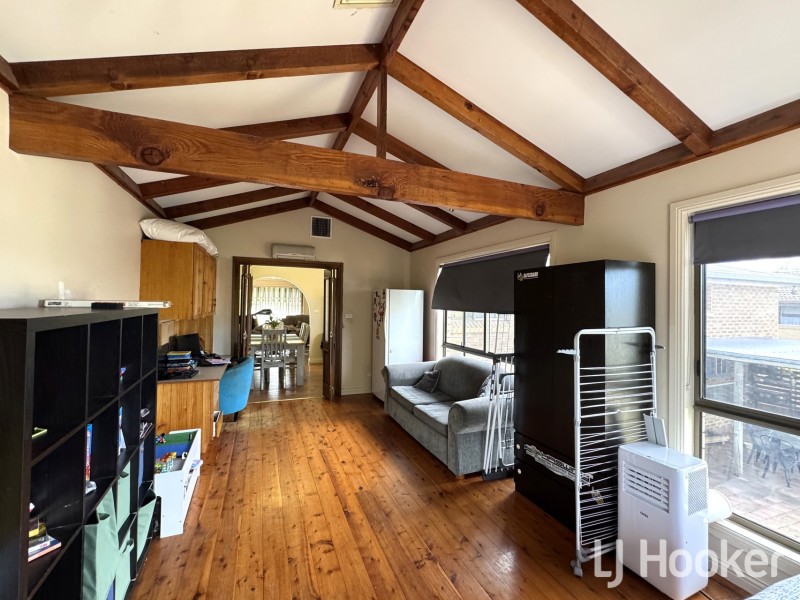 11 Jacaranda Crescent, Inverell NSW 2360
