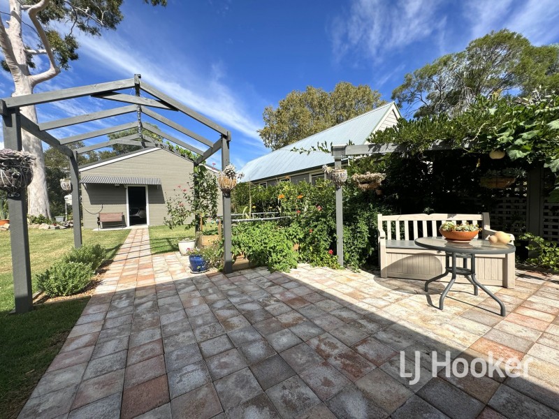 37 Brae Street, Inverell NSW 2360