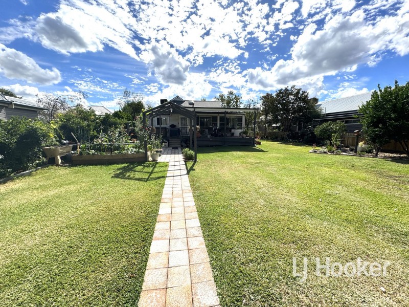 37 Brae Street, Inverell NSW 2360