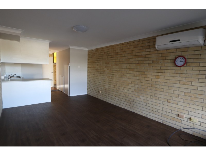 2/13 Warialda Road, Inverell NSW 2360