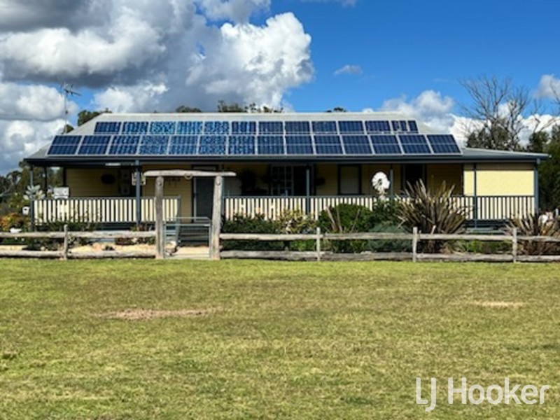 445 Old Stannifer Road, Gilgai NSW 2360