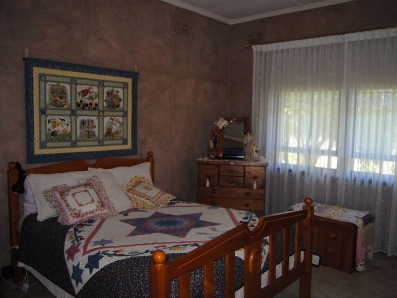 14 Chisholm Street, Inverell NSW 2360