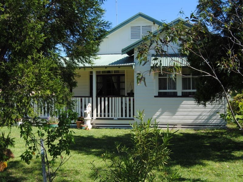 14 Chisholm Street, Inverell NSW 2360