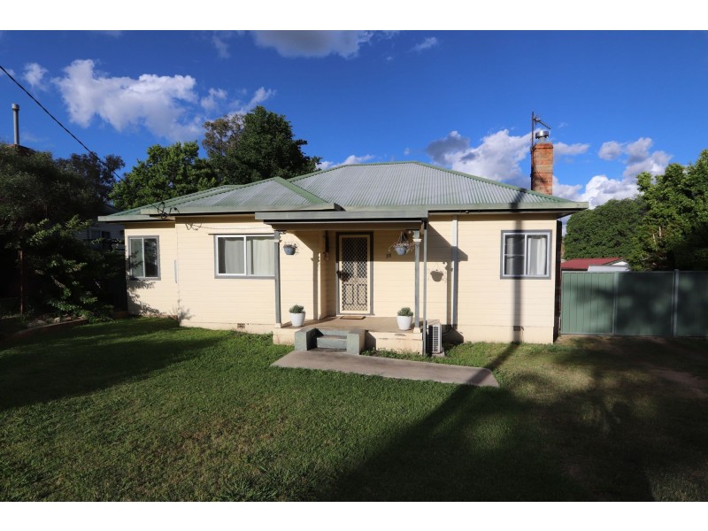 35 Herbert Street, Inverell NSW 2360