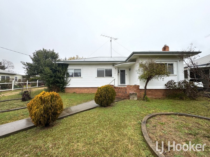 6 Avern Street, Inverell NSW 2360