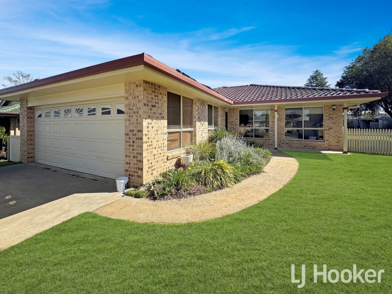 14 Deodara Drive, Inverell NSW 2360