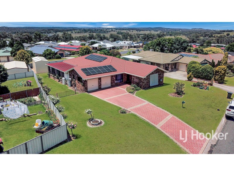 74 Gordon Street, Inverell NSW 2360