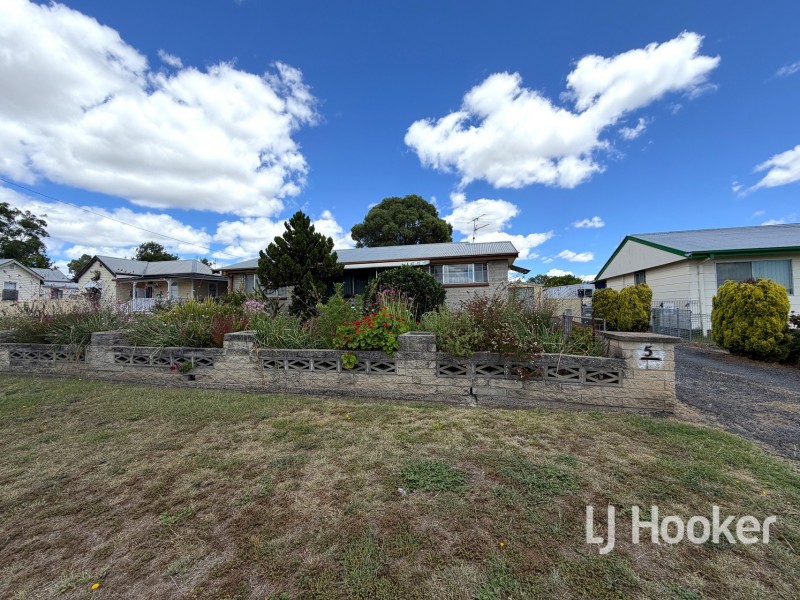 5 Stirling Street, Inverell NSW 2360
