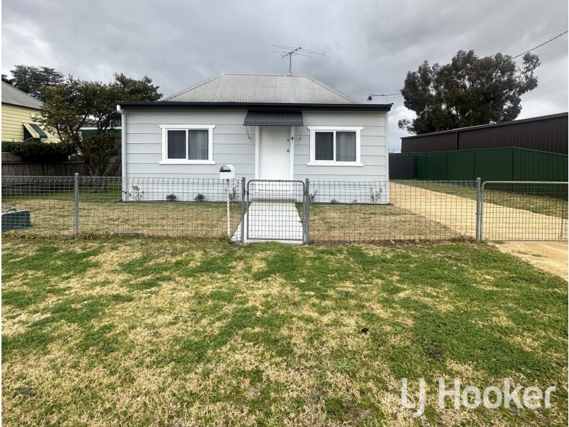 4 William Street, Inverell NSW 2360