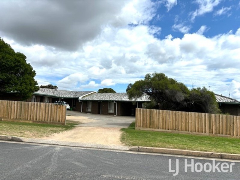 2/10 Herbert Street, Inverell NSW 2360