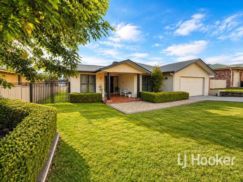 90 Froude Street, Inverell NSW 2360