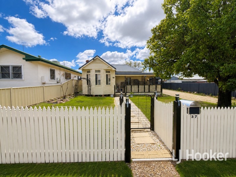 37 High Street, Inverell NSW 2360