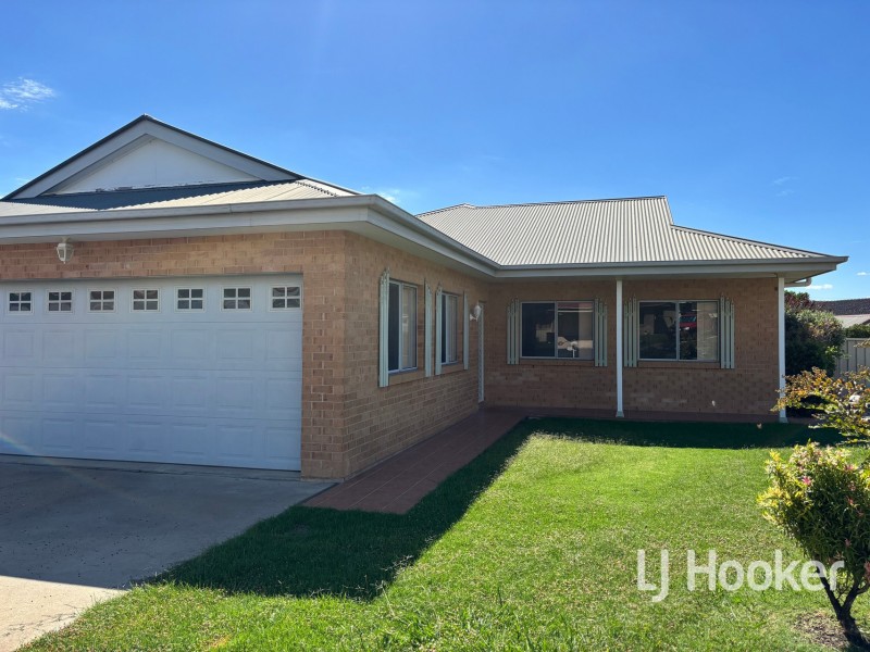 10 Libani Close, Inverell NSW 2360