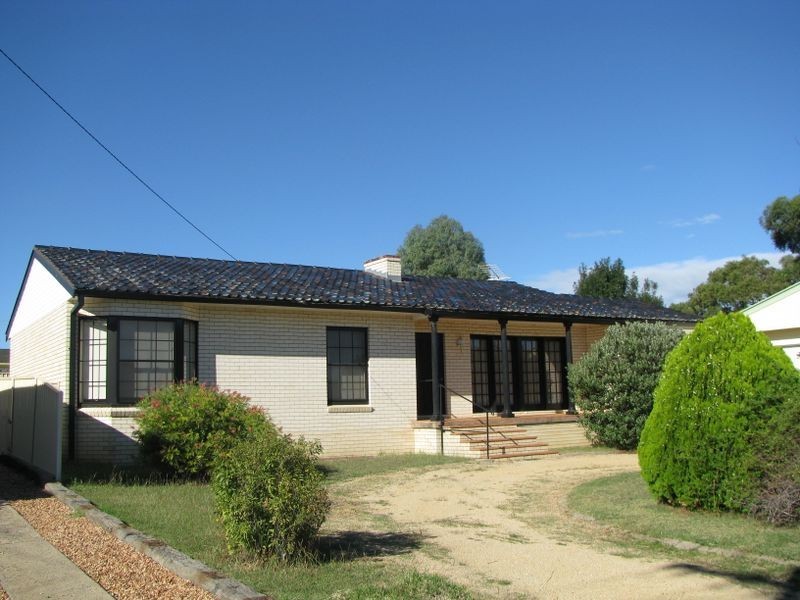 87 Short Street, Inverell NSW 2360