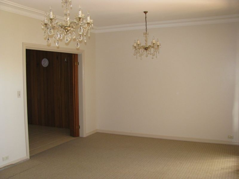 87 Short Street, Inverell NSW 2360