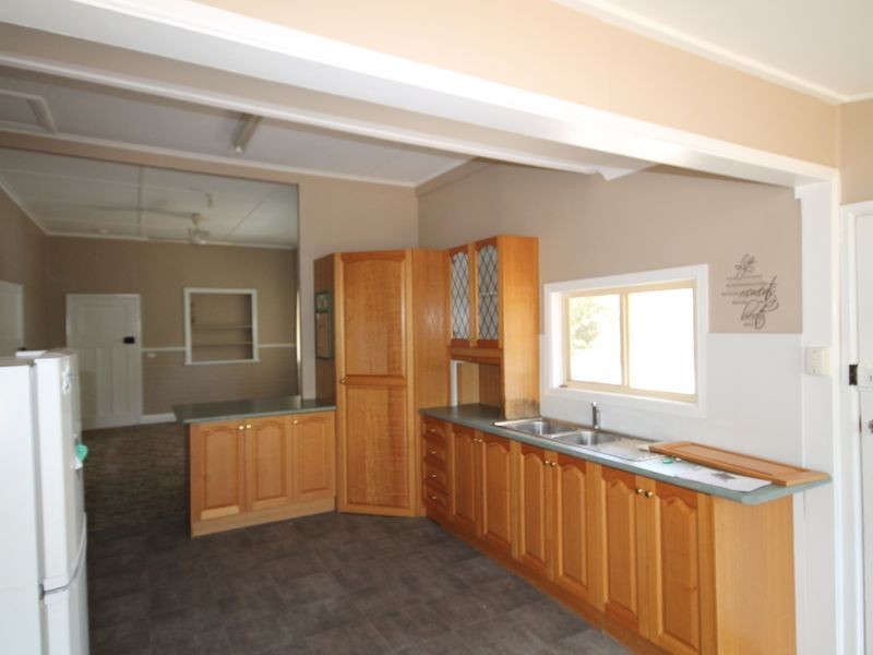 6 Anderson Street, Inverell NSW 2360