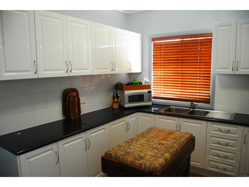 70 Oswald Street, Inverell NSW 2360