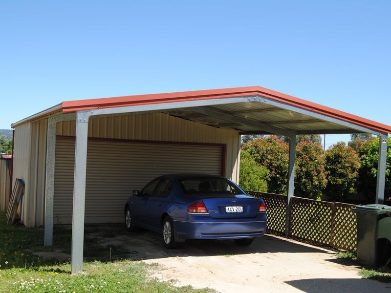 4 Lake Inverell Drive, Inverell NSW 2360