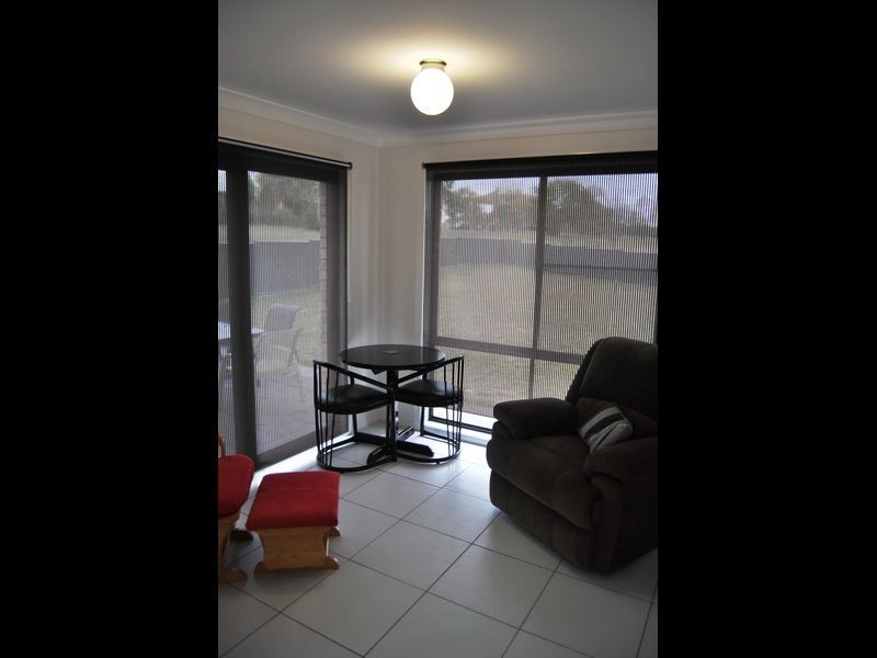 8 Vincent Place, Inverell NSW 2360