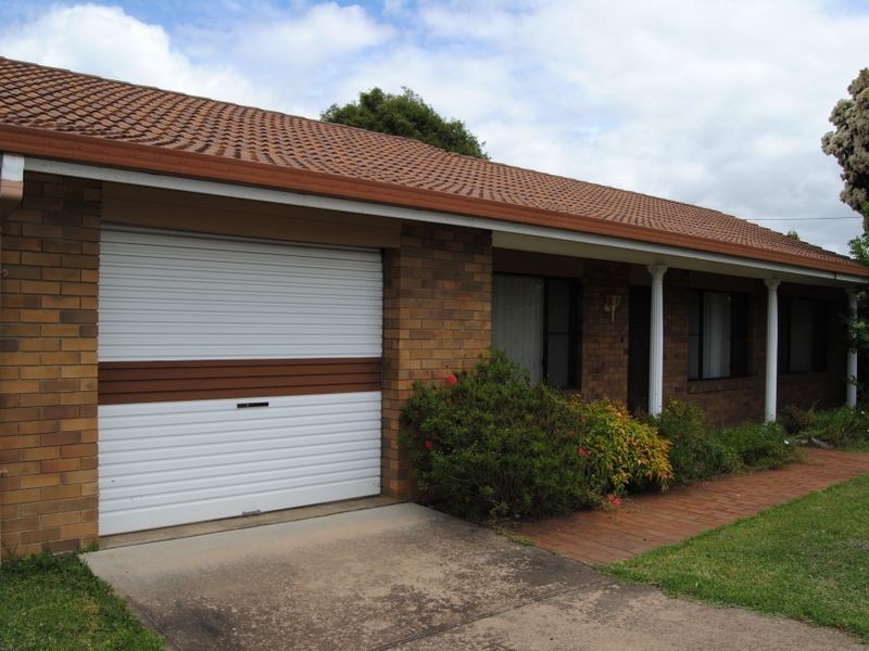 8 Zircon Street, Inverell NSW 2360