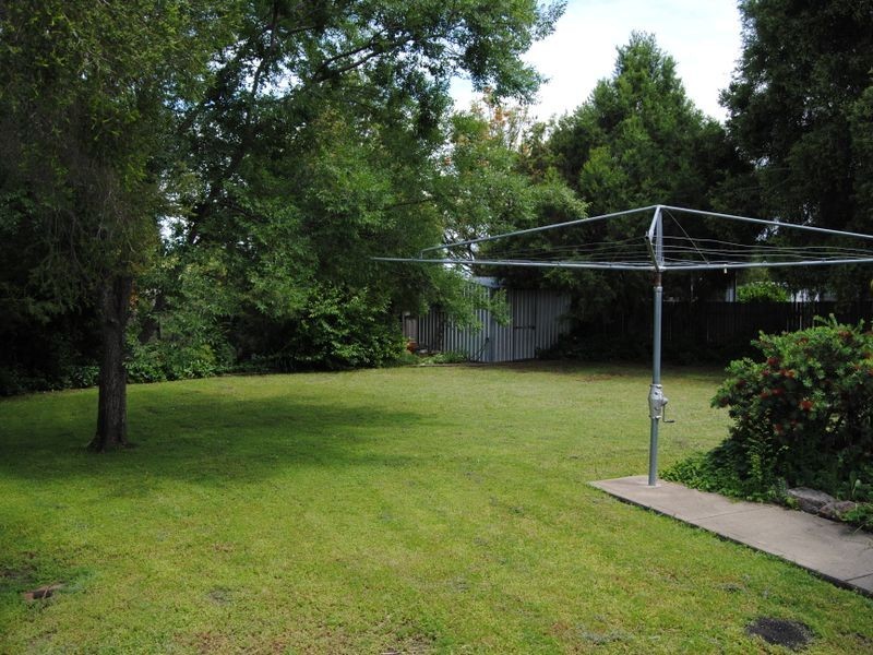 8 Zircon Street, Inverell NSW 2360